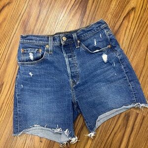 Levi's 501 shorts - medium dark wash